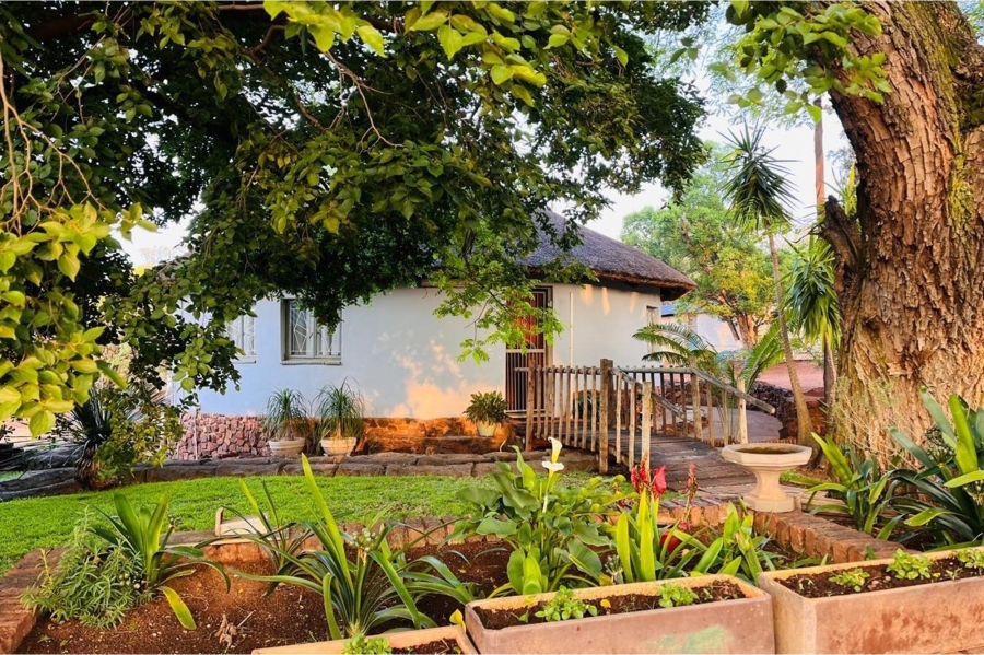 8 Bedroom Property for Sale in Broederstroom North West